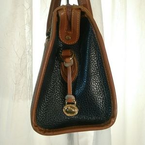 Dooney & Bourke purse
